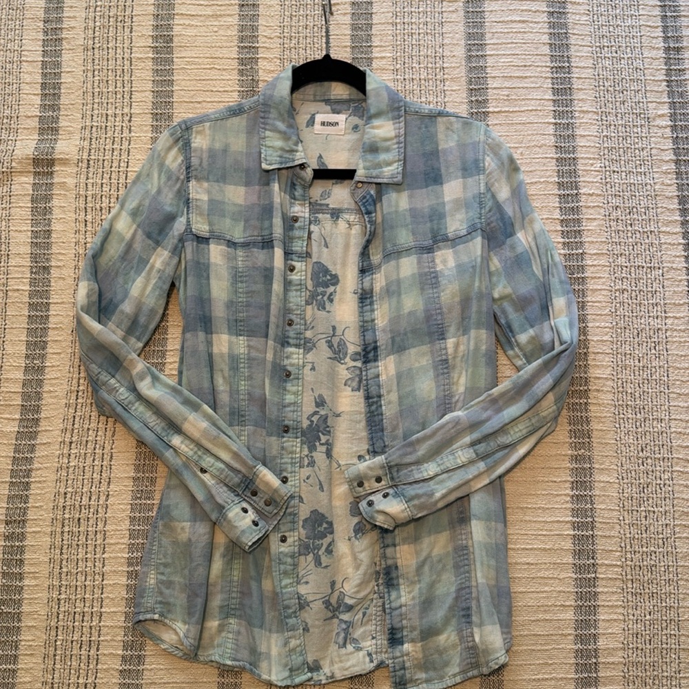 Hudson Button Down Shirt size Small